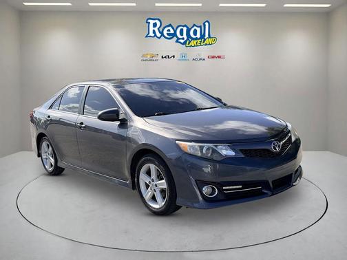 Magnetic Gray Metallic 2013 Toyota Camry SE