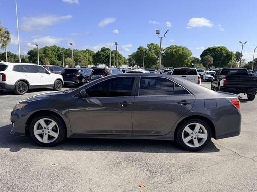 2013 Toyota Camry SE