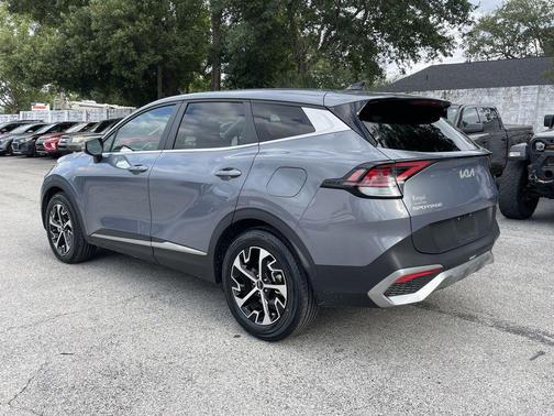 Everlasting Silver 2023 Kia Sportage EX