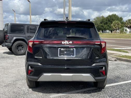 2025 Kia Seltos S