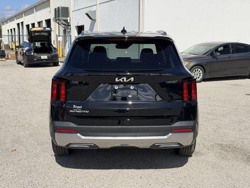 Metal 2026 Kia Sorento S