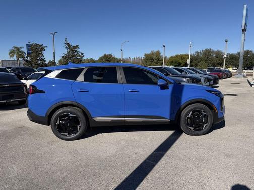 2026 Kia Sportage EX