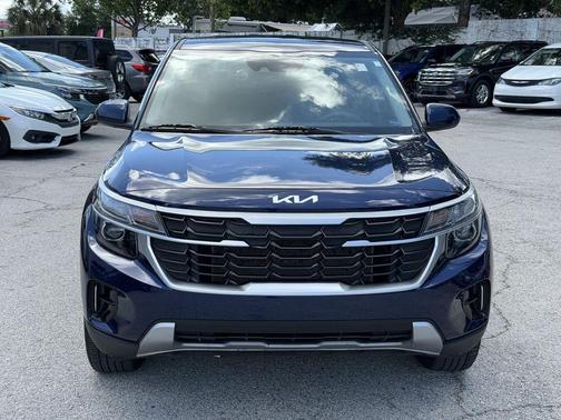Dark Ocean Blue 2025 Kia Seltos LX
