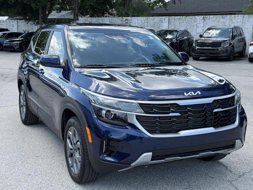 Dark Ocean Blue 2025 Kia Seltos LX
