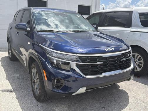 Dark Ocean Blue 2025 Kia Seltos LX