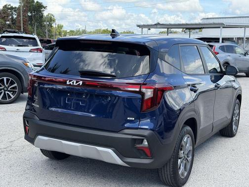 Dark Ocean Blue 2025 Kia Seltos LX