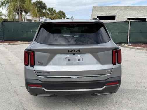 Steel Gray 2026 Kia Sorento Hybrid X-LINE SX PRESTIGE