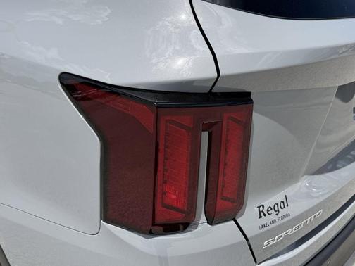 Wolf Gray 2026 Kia Sorento S