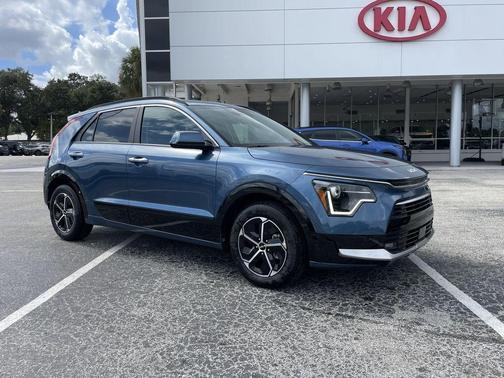 2025 Kia Niro SX