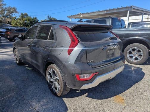 2023 Kia Niro EX Touring