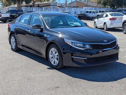 2017 Kia Optima LX