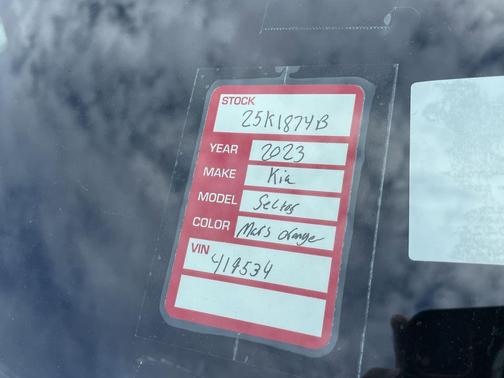 2023 Kia Seltos S