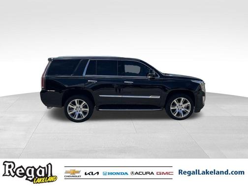 2017 Cadillac Escalade Luxury