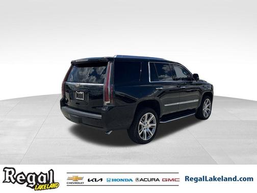 2017 Cadillac Escalade Luxury
