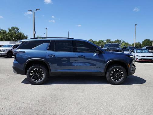 Lakeshore Blue Metallic 2026 Chevrolet Traverse Z71
