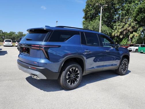 Lakeshore Blue Metallic 2026 Chevrolet Traverse Z71