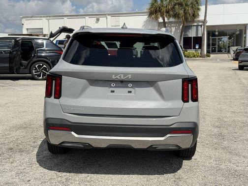 Wolf Gray 2024 Kia Sorento S