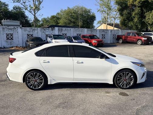 Snow White Pearl 2024 Kia Forte GT