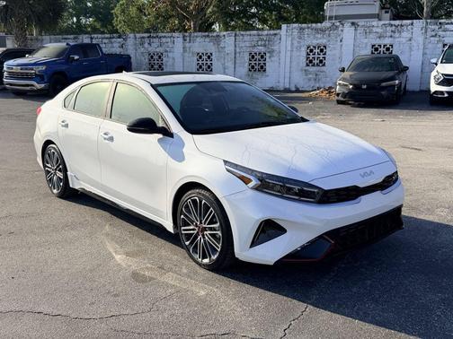 Snow White Pearl 2024 Kia Forte GT