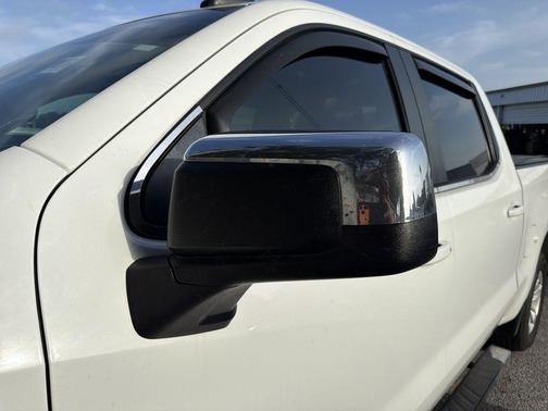 Summit White 2020 Chevrolet Silverado 1500 LT