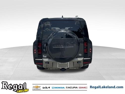 2023 Land Rover Defender X-Dynamic SE