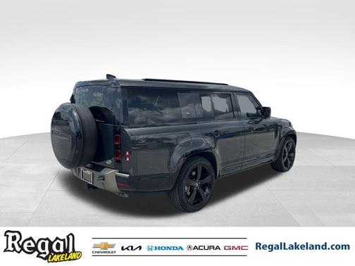 2023 Land Rover Defender X-Dynamic SE