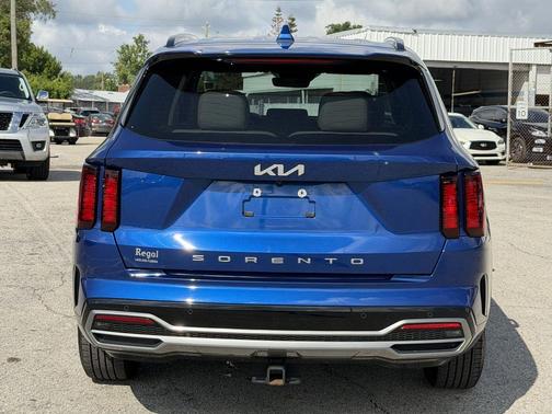 Sapphire Blue 2022 Kia Sorento S