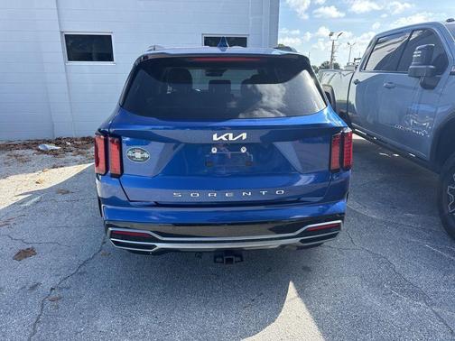 2022 Kia Sorento S