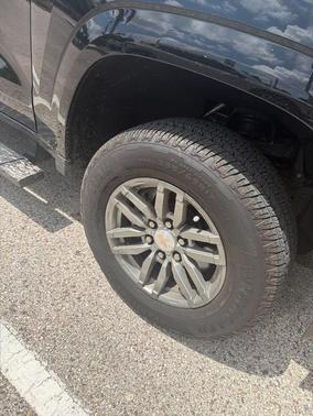 Black 2024 Chevrolet Colorado LT