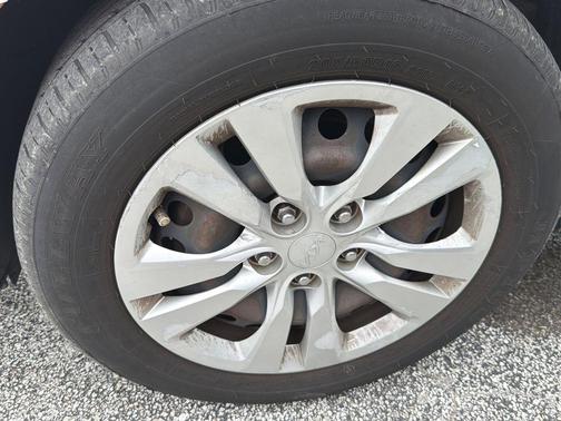 Snow White Pearl 2022 Kia Soul LX