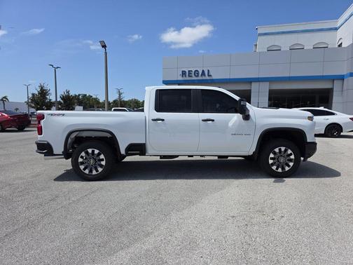 2025 Chevrolet Silverado 2500 Custom