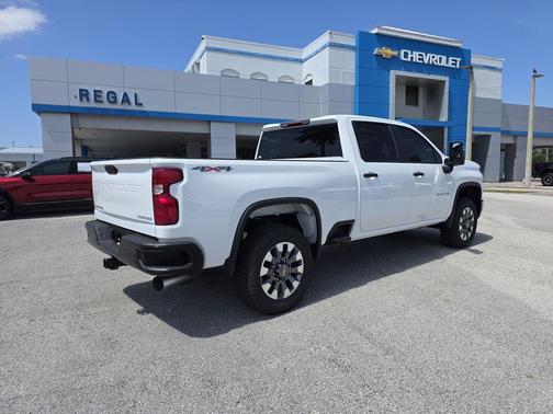 2025 Chevrolet Silverado 2500 Custom