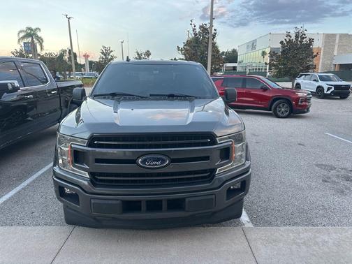 Magnetic 2018 Ford F-150 XLT
