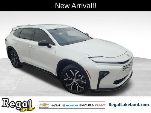 2025 Toyota Crown Signia XLE