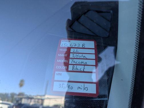 2022 Toyota Tacoma SR5