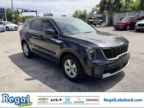2025 Kia Sorento LX
