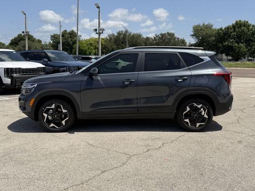 Gravity Gray 2026 Kia Seltos EX