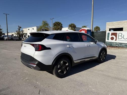 2026 Kia Sportage LX