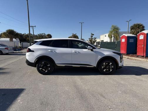 2026 Kia Sportage LX