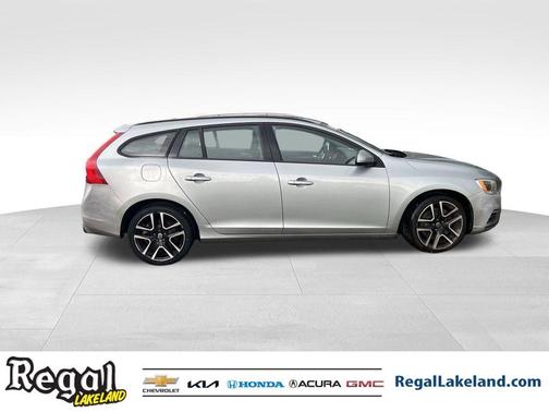 2018 Volvo V60 T5 Dynamic