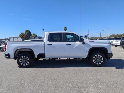 2025 Chevrolet Silverado 2500 Custom