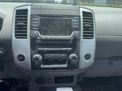 2016 Nissan Frontier SV