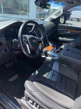 2018 Cadillac Escalade Luxury