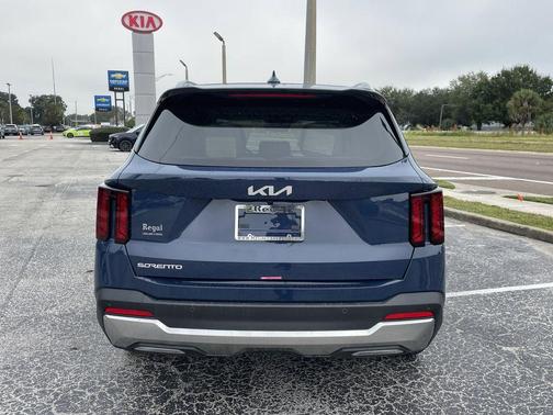2025 Kia Sorento S