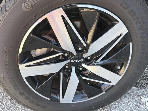Ebony Black 2023 Kia Sorento S
