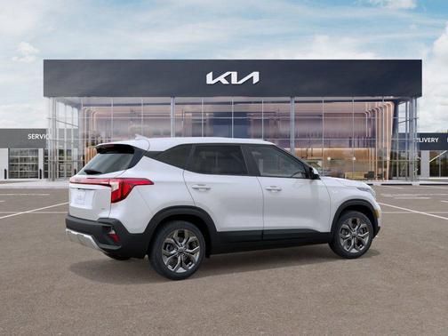 2025 Kia Seltos LX