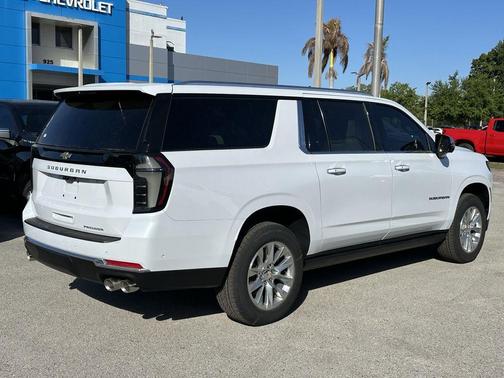 Polar White 2026 Chevrolet Suburban Premier