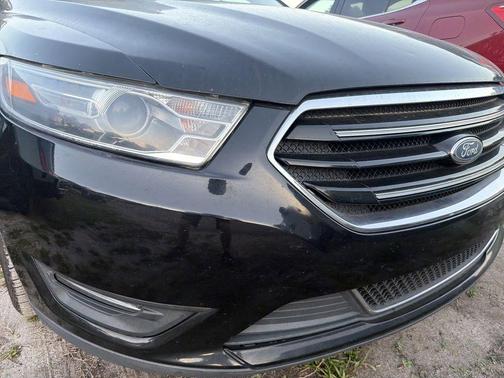 Shadow Black 2017 Ford Taurus Limited