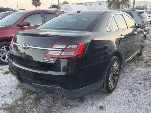 Shadow Black 2017 Ford Taurus Limited