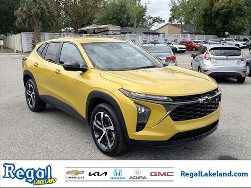 Nitro Yellow 2024 Chevrolet Trax 1RS